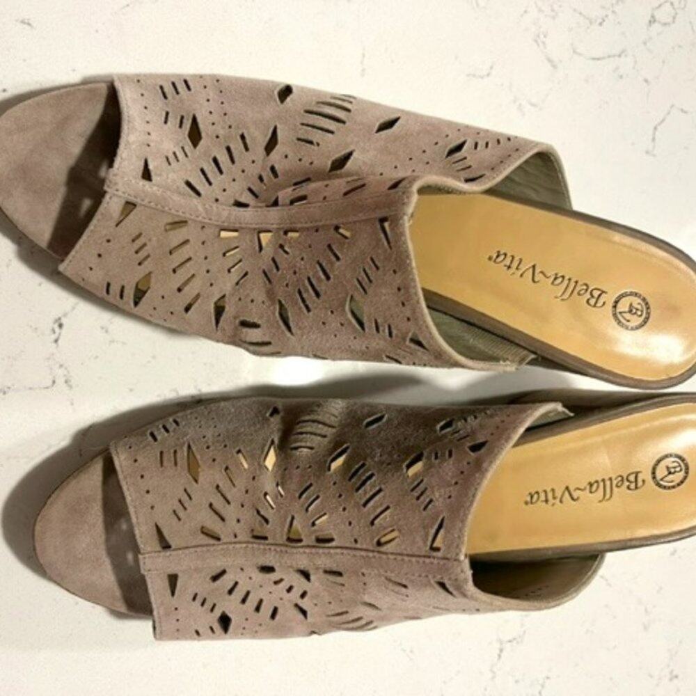 Bella Vita Lark Block Heel Sandal Taupe 12W - Picture 9 of 9